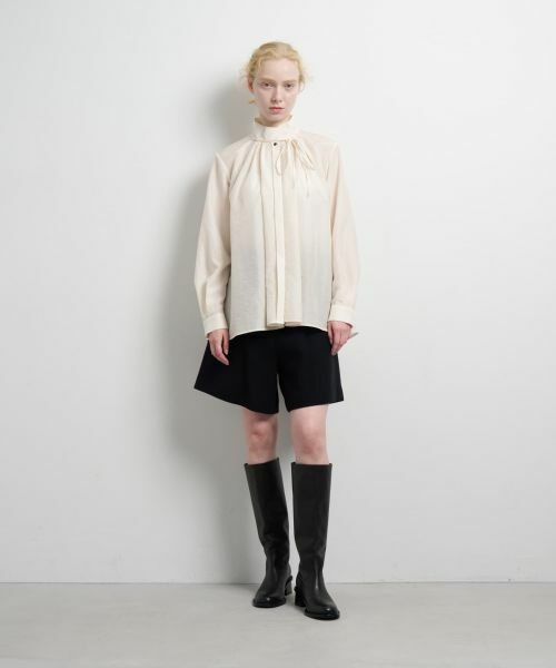 LANVIN en Bleu / ランバン オン ブルー シャツ・ブラウス | スタンドカラータックブラウス | 詳細1