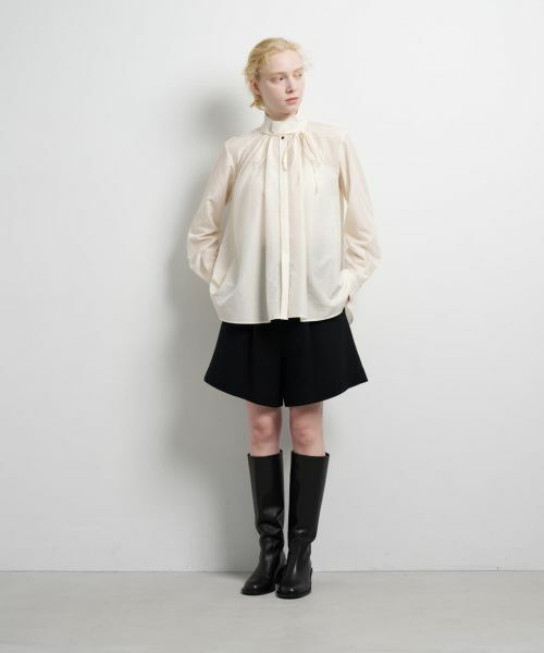 LANVIN en Bleu / ランバン オン ブルー シャツ・ブラウス | スタンドカラータックブラウス | 詳細2