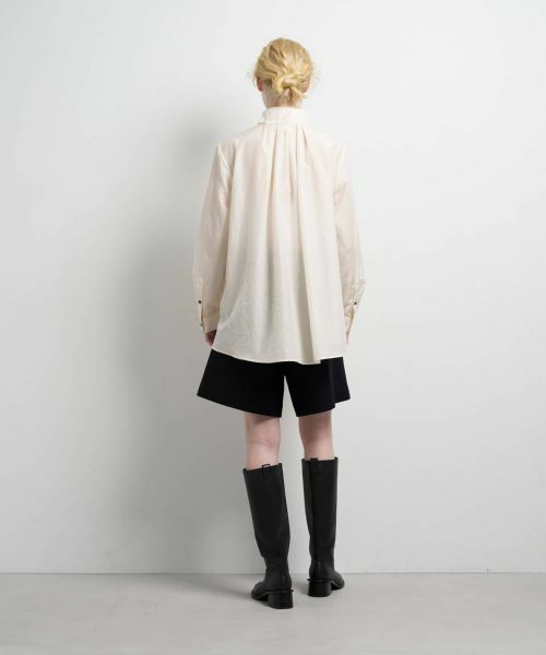 LANVIN en Bleu / ランバン オン ブルー シャツ・ブラウス | スタンドカラータックブラウス | 詳細4