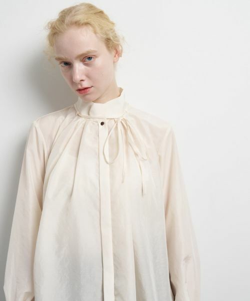 LANVIN en Bleu / ランバン オン ブルー シャツ・ブラウス | スタンドカラータックブラウス | 詳細9