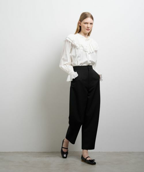 LANVIN en Bleu / ランバン オン ブルー その他パンツ | ポリエステルコクーンテーパードパンツ | 詳細13