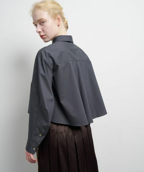 LANVIN en Bleu / ランバン オン ブルー シャツ・ブラウス | クロップドフレアシャツ | 詳細22