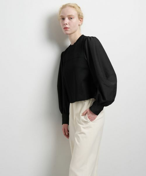 LANVIN en Bleu / ランバン オン ブルー Tシャツ | ボリュームスリーブコンビブラウス | 詳細13