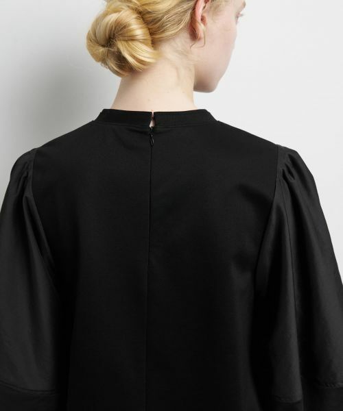 LANVIN en Bleu / ランバン オン ブルー Tシャツ | ボリュームスリーブコンビブラウス | 詳細16