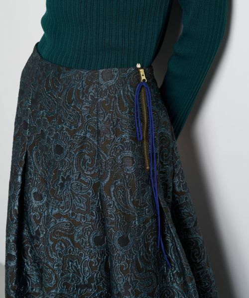 LANVIN en Bleu / ランバン オン ブルー ロング・マキシ丈スカート | ペイズリージャガードタックスカート | 詳細15