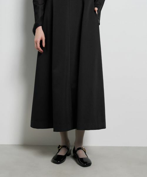 LANVIN en Bleu / ランバン オン ブルー ドレス | マットサテンフレアワンピース | 詳細15