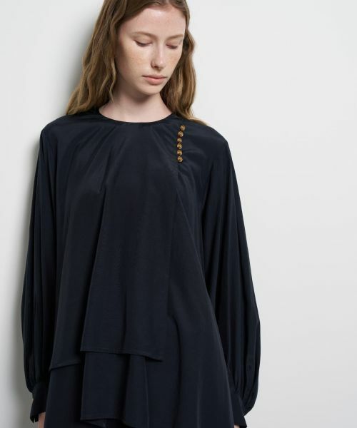 LANVIN en Bleu / ランバン オン ブルー シャツ・ブラウス | トリアセローンフレアブラウス（ネイビー）