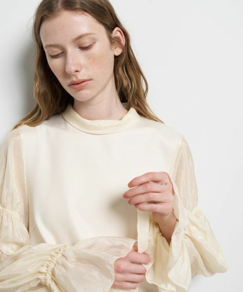 LANVIN en Bleu / ランバン オン ブルー Tシャツ | ギャザースリーブコンビカットソー | 詳細7