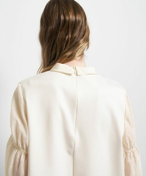 LANVIN en Bleu / ランバン オン ブルー Tシャツ | ギャザースリーブコンビカットソー | 詳細9