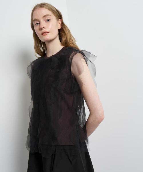 LANVIN en Bleu / ランバン オン ブルー Tシャツ | チュールレイヤードノースリーブカットソー（ブラック）