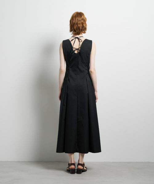 LANVIN en Bleu / ランバン オン ブルー ドレス | 撥水タフタノースリーブワンピース | 詳細11