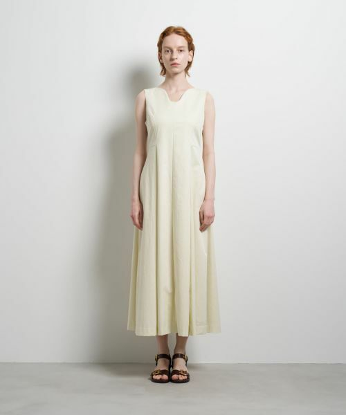 LANVIN en Bleu / ランバン オン ブルー ドレス | 撥水タフタノースリーブワンピース | 詳細19