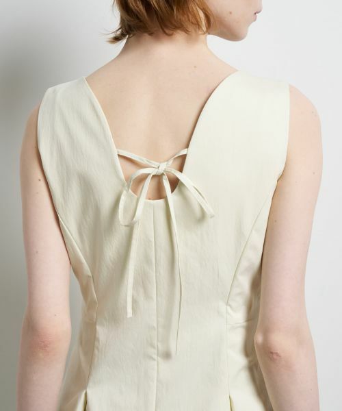 LANVIN en Bleu / ランバン オン ブルー ドレス | 撥水タフタノースリーブワンピース | 詳細21