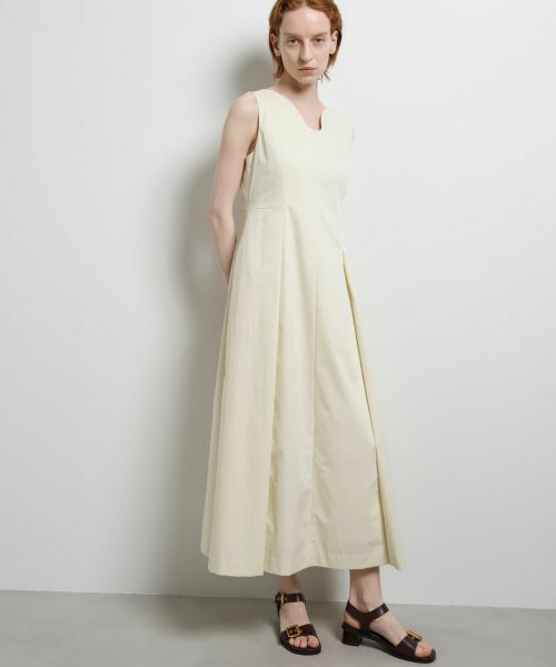 LANVIN en Bleu / ランバン オン ブルー ドレス | 撥水タフタノースリーブワンピース | 詳細22