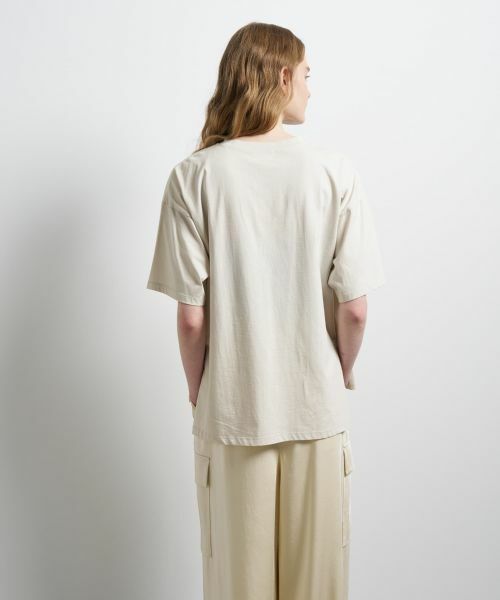 LANVIN en Bleu / ランバン オン ブルー Tシャツ | “Summer paradise”ロゴプリントTシャツ | 詳細13