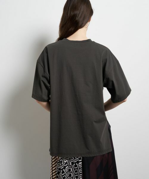 LANVIN en Bleu / ランバン オン ブルー Tシャツ | “Summer paradise”ロゴプリントTシャツ | 詳細20