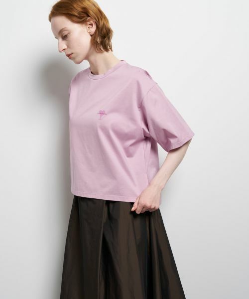 LANVIN en Bleu / ランバン オン ブルー Tシャツ | ワンポイントロゴTシャツ（ピンク）