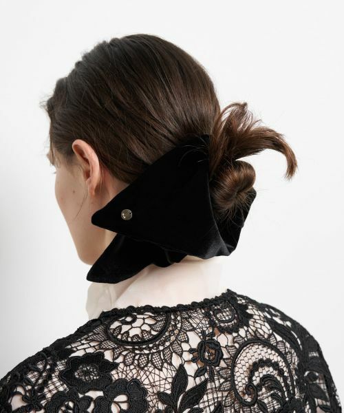 LANVIN en Bleu / ランバン オン ブルー その他小物 | ベロアスクエアシュシュ | 詳細5