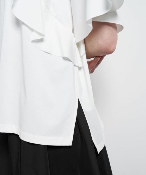 LANVIN en Bleu / ランバン オン ブルー Tシャツ | アシンメフリルカットソー | 詳細16