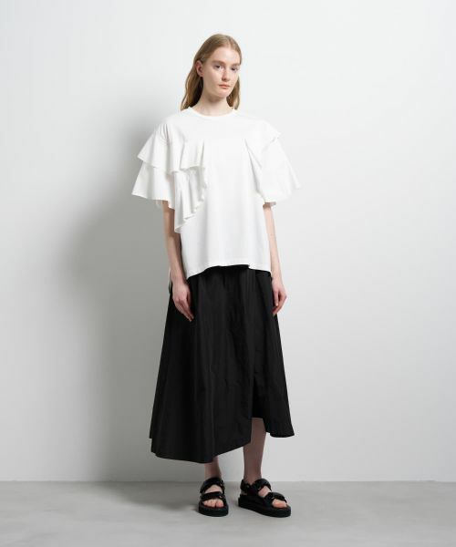 LANVIN en Bleu / ランバン オン ブルー Tシャツ | アシンメフリルカットソー | 詳細9