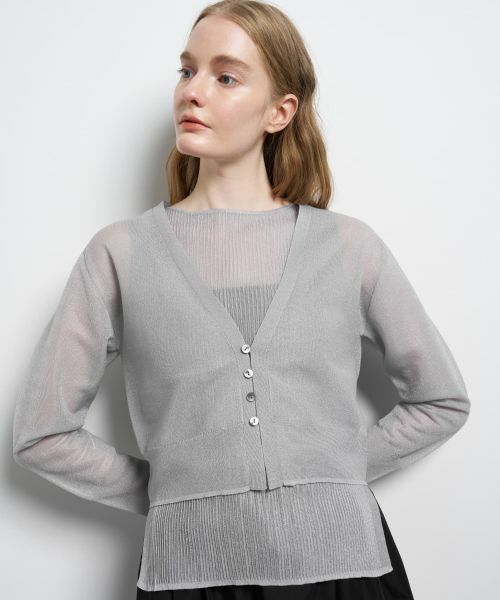 LANVIN en Bleu / ランバン オン ブルー カーディガン・ボレロ | シアーVネックカーディガン（グレー）