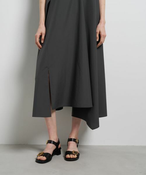 LANVIN en Bleu / ランバン オン ブルー ドレス | ライトタフタアシンメトリーフレアワンピース | 詳細7