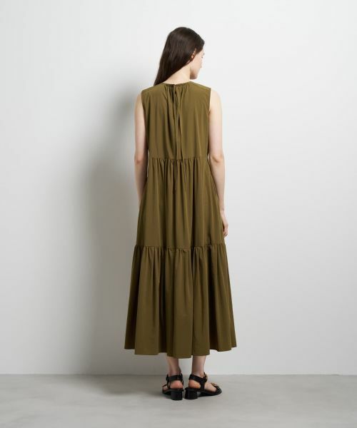 LANVIN en Bleu / ランバン オン ブルー ドレス | エアリータフタギャザーワンピース | 詳細3