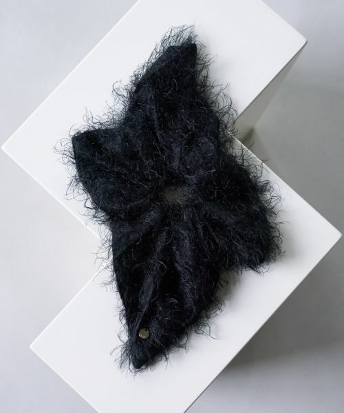 LANVIN en Bleu / ランバン オン ブルー その他小物 | シャギースクエアシュシュ（ブラック）