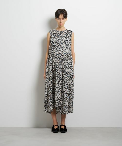 LANVIN en Bleu / ランバン オン ブルー ドレス | Gentle Bloomプリントワンピース(ブラック)