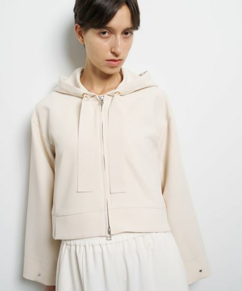 LANVIN en Bleu / ランバン オン ブルー カットソー | ロゴレーステープフーディー（オフホワイト）
