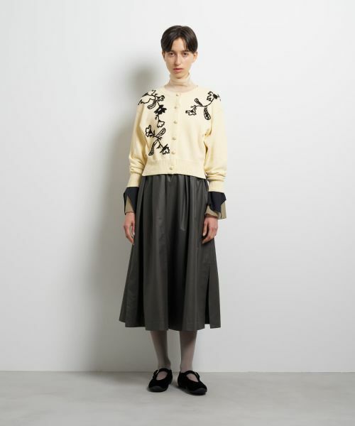 LANVIN en Bleu / ランバン オン ブルー カーディガン・ボレロ | エンブロイダリーニットカーディガン | 詳細1