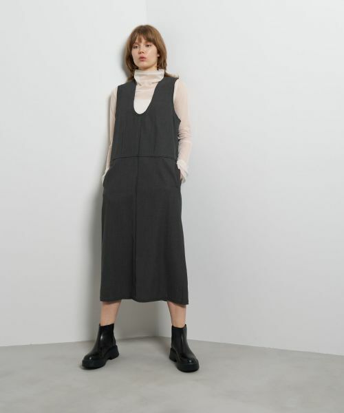 LANVIN en Bleu / ランバン オン ブルー ドレス | クリアツイルUネックワンピース（チャコールグレー）