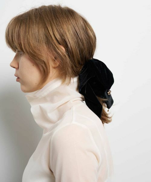 LANVIN en Bleu / ランバン オン ブルー その他小物 | キャットチャームベロアスクエアシュシュ | 詳細1