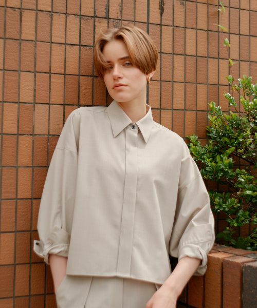 LANVIN en Bleu / ランバン オン ブルー シャツ・ブラウス | ウールトロピカルドルマンフォルムシャツ（ベージュ）