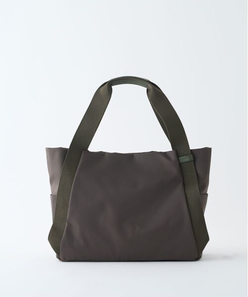 LAQUOH / ラクーオ トートバッグ | ミニマルナイロン　トートL（カーキ）