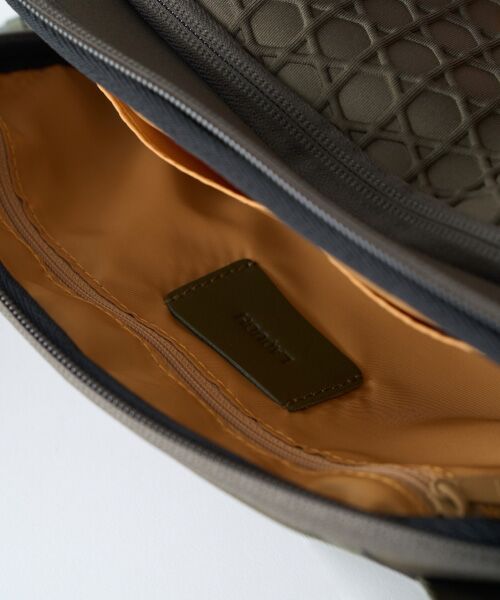 LAQUOH / ラクーオ ショルダーバッグ | エンボスボンディング2WAYショルダー | 詳細2