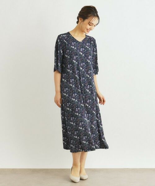 LAURA ASHLEY / ローラ アシュレイ ロング・マキシ丈ワンピース | 【WEB限定／洗える／ジャージ素材】ワイルドメドウ柄ワンピース | 詳細3