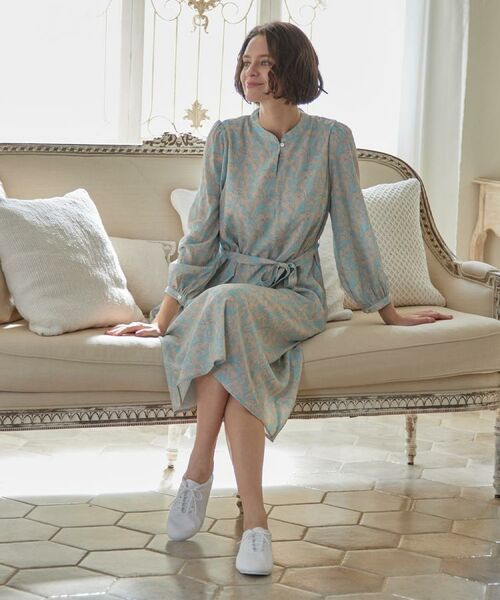 LAURA ASHLEY/ローラ アシュレイ 【ウエストリボン付き】ナンテール柄 シフォンワンピース ベージュ(152) 40(L) LAURA ASHLEY/ローラ アシュレイ 【ウエストリボン付き】ナンテール柄 シフォンワンピース ベージュ(152) 40(L)