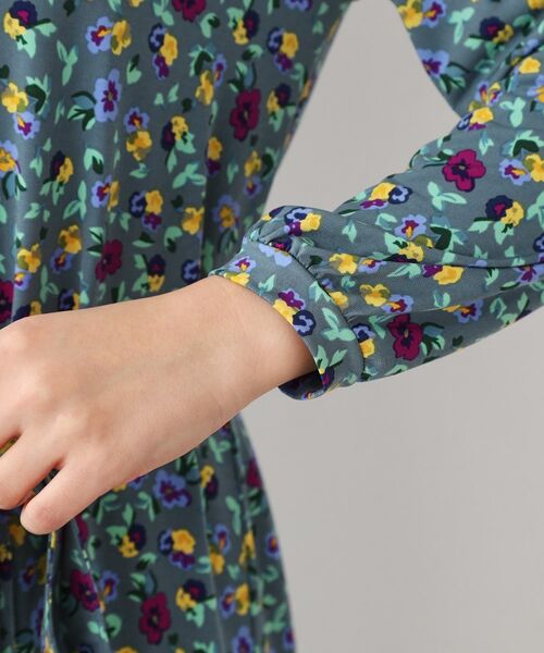 LAURA ASHLEY / ローラ アシュレイ ロング・マキシ丈ワンピース | 【ジャージ素材/洗える/同柄アイテムあり】ポリアンサス柄ワンピース | 詳細14