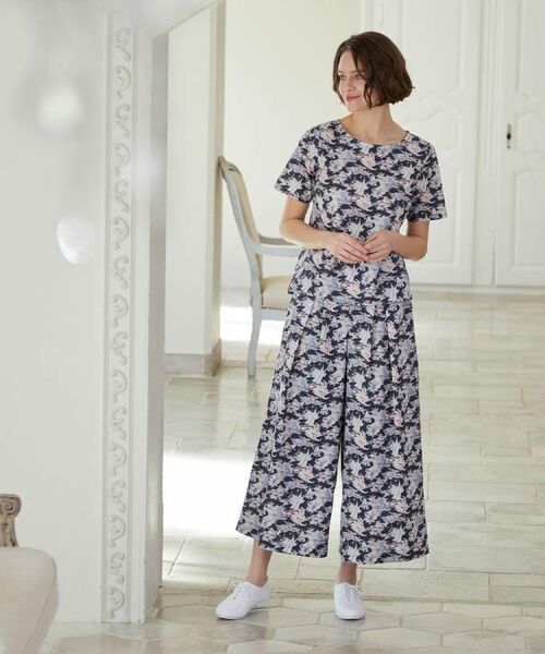 LAURA ASHLEY/ローラ アシュレイ 【WEB限定/M-LL3サイズ/コットン100%/上下セット/洗える】リヴィエラ柄 セットアップ ネイビー(194) 40(L) LAURA ASHLEY/ローラ アシュレイ 【WEB限定/M-LL3サイズ/コットン100%/上下セット/洗える】リヴィエラ柄 セットアップ ネイビー(194) 40(L)