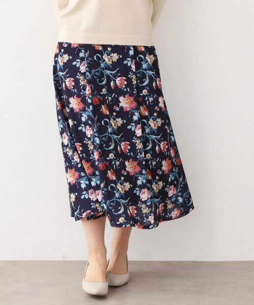 LAURA ASHLEY/ローラ アシュレイ 【洗える/同柄アイテムあり】ローザリンド柄シフォンスカート ネイビー(194) 40(L) LAURA ASHLEY/ローラ アシュレイ 【洗える/同柄アイテムあり】ローザリンド柄シフォンスカート ネイビー(194) 40(L)