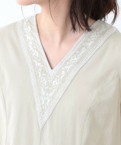 LAURA ASHLEY / ローラ アシュレイ ロング・マキシ丈ワンピース | 【コットン100%/インド綿/刺繍入り】Vネックワンピース | 詳細16