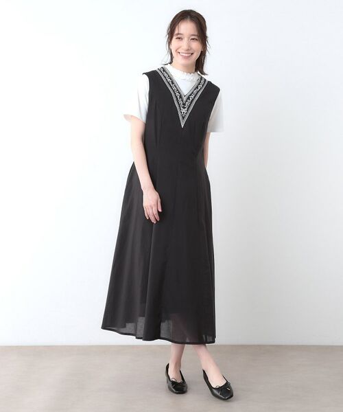 LAURA ASHLEY / ローラ アシュレイ ロング・マキシ丈ワンピース | 【コットン100%/インド綿/刺繍入り】Vネックワンピース | 詳細2