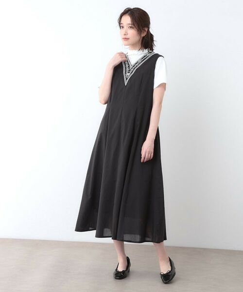 LAURA ASHLEY / ローラ アシュレイ ロング・マキシ丈ワンピース | 【コットン100%/インド綿/刺繍入り】Vネックワンピース | 詳細3