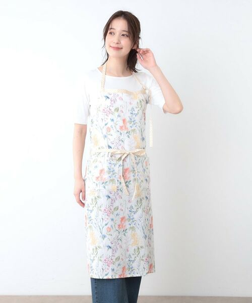 LAURA ASHLEY/ローラ アシュレイ エルストンガーデン柄 エプロン アイボリー(104) 00(FREE) LAURA ASHLEY/ローラ アシュレイ エルストンガーデン柄 エプロン アイボリー(104) 00(FREE)