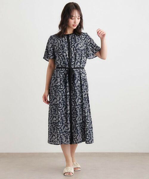 二の腕カバー／同柄アイテムあり】アイロンワーク スクロール柄