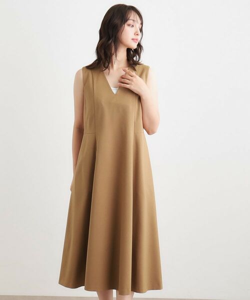 LAURA ASHLEY / ローラ アシュレイ ロング・マキシ丈ワンピース | 【ツイルストレッチ／洗える】Vネックフレアジャンスカ | 詳細1