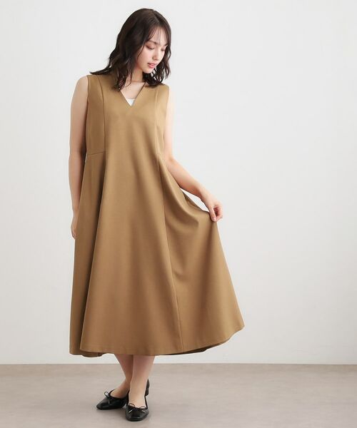 LAURA ASHLEY / ローラ アシュレイ ロング・マキシ丈ワンピース | 【ツイルストレッチ／洗える】Vネックフレアジャンスカ | 詳細2