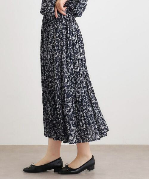 LAURA ASHLEY / ローラ アシュレイ ロング・マキシ丈スカート | 【ウエストゴム／同柄アイテムあり】アイロンワーク スクロール柄 スカート | 詳細5