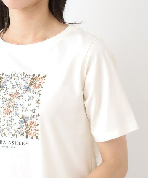 LAURA ASHLEY / ローラ アシュレイ Tシャツ | 【STORY掲載！/接触冷感/コットン100％／3colors】エラビー スカーフ柄 Tシャツ | 詳細17